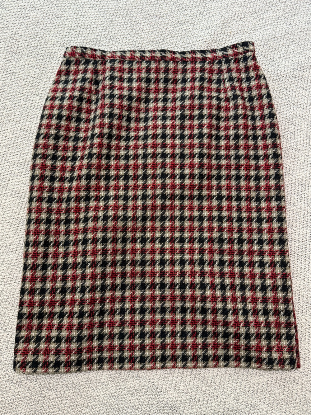Vintage 100% Wool Houndstooth Windowpane A line pencil skirt Size 52 (34 waist)